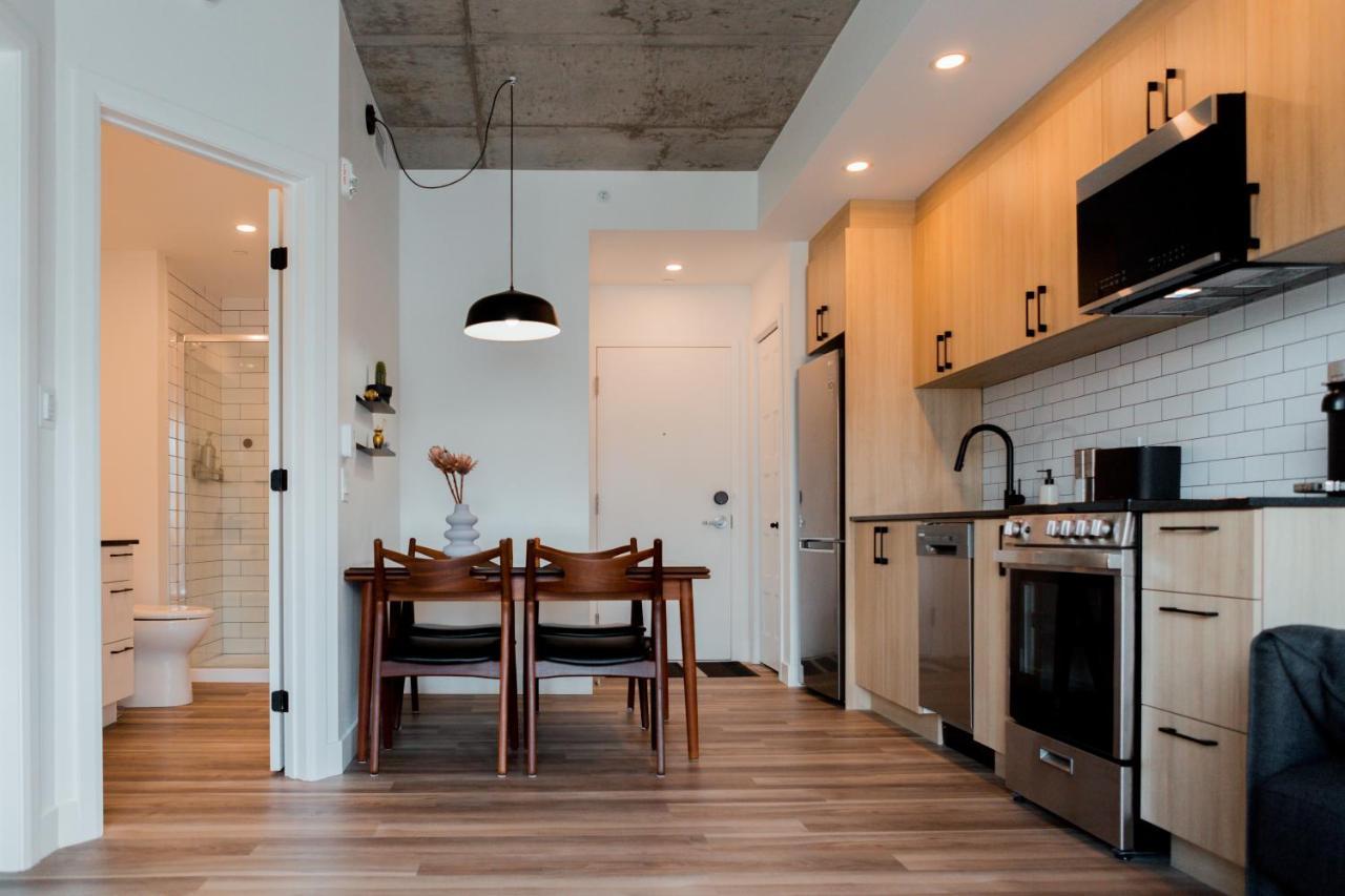 Condo Mid-Century Modern Style - Pool/Terrace Квебек Екстер'єр фото