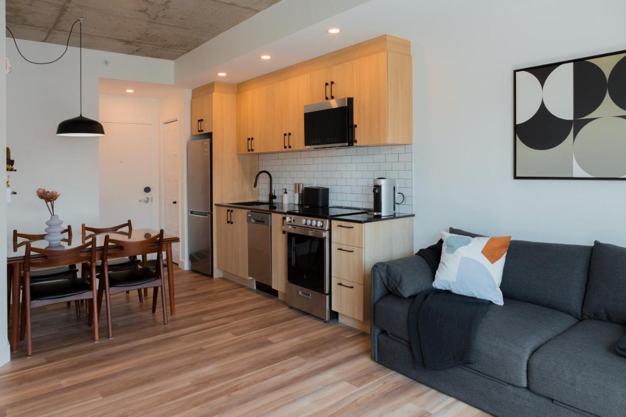 Condo Mid-Century Modern Style - Pool/Terrace Квебек Екстер'єр фото