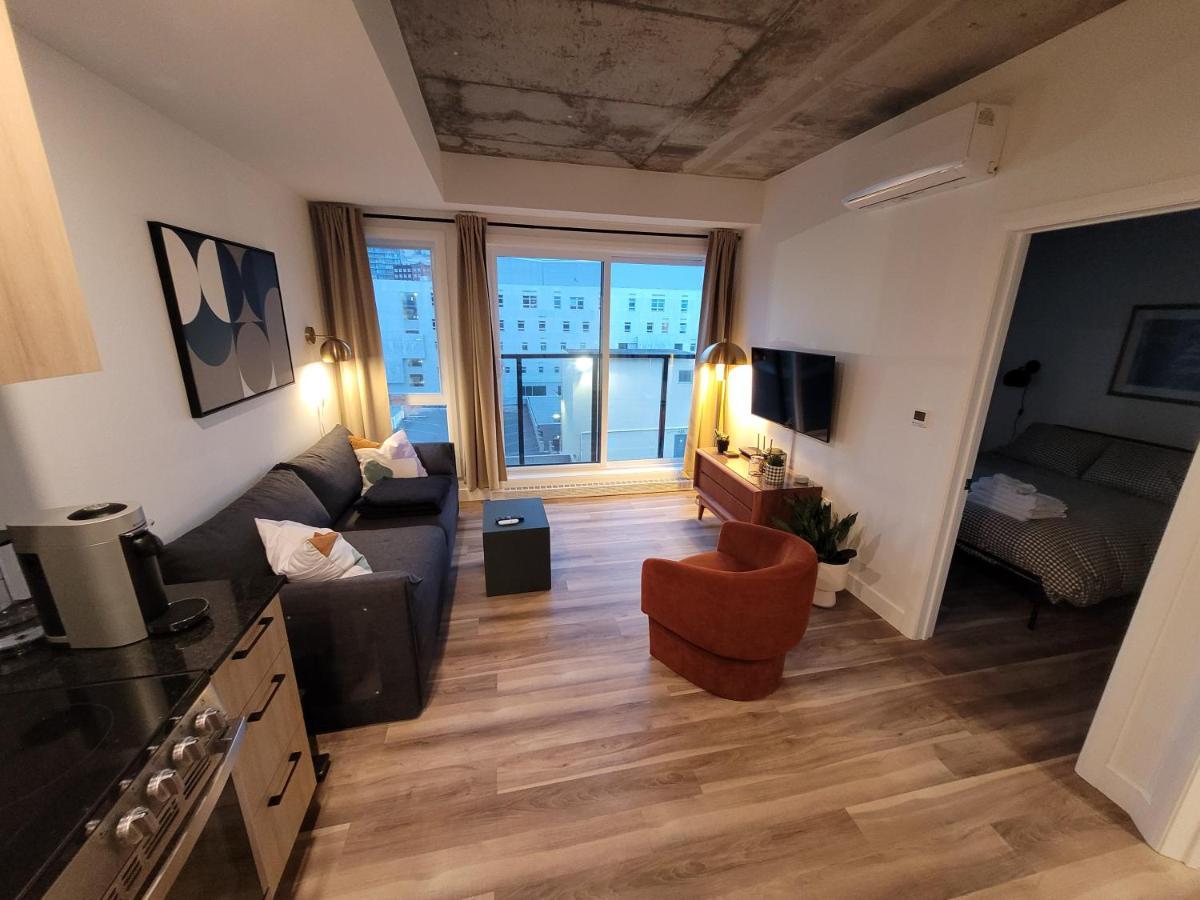 Condo Mid-Century Modern Style - Pool/Terrace Квебек Екстер'єр фото