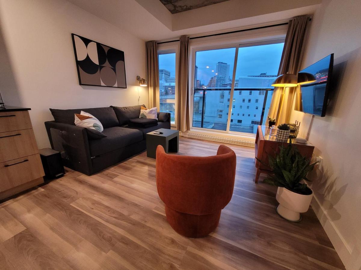 Condo Mid-Century Modern Style - Pool/Terrace Квебек Екстер'єр фото