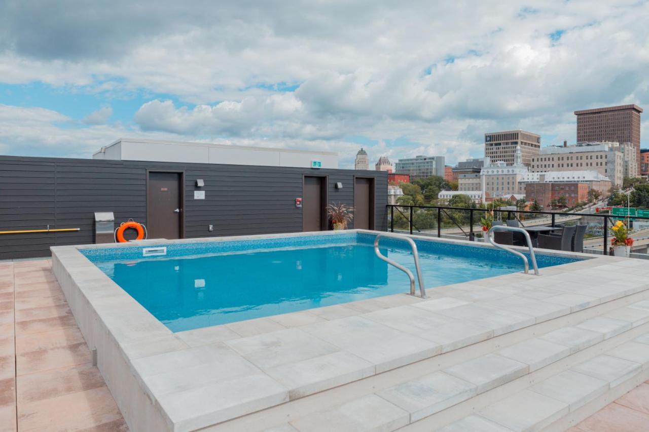 Condo Mid-Century Modern Style - Pool/Terrace Квебек Екстер'єр фото